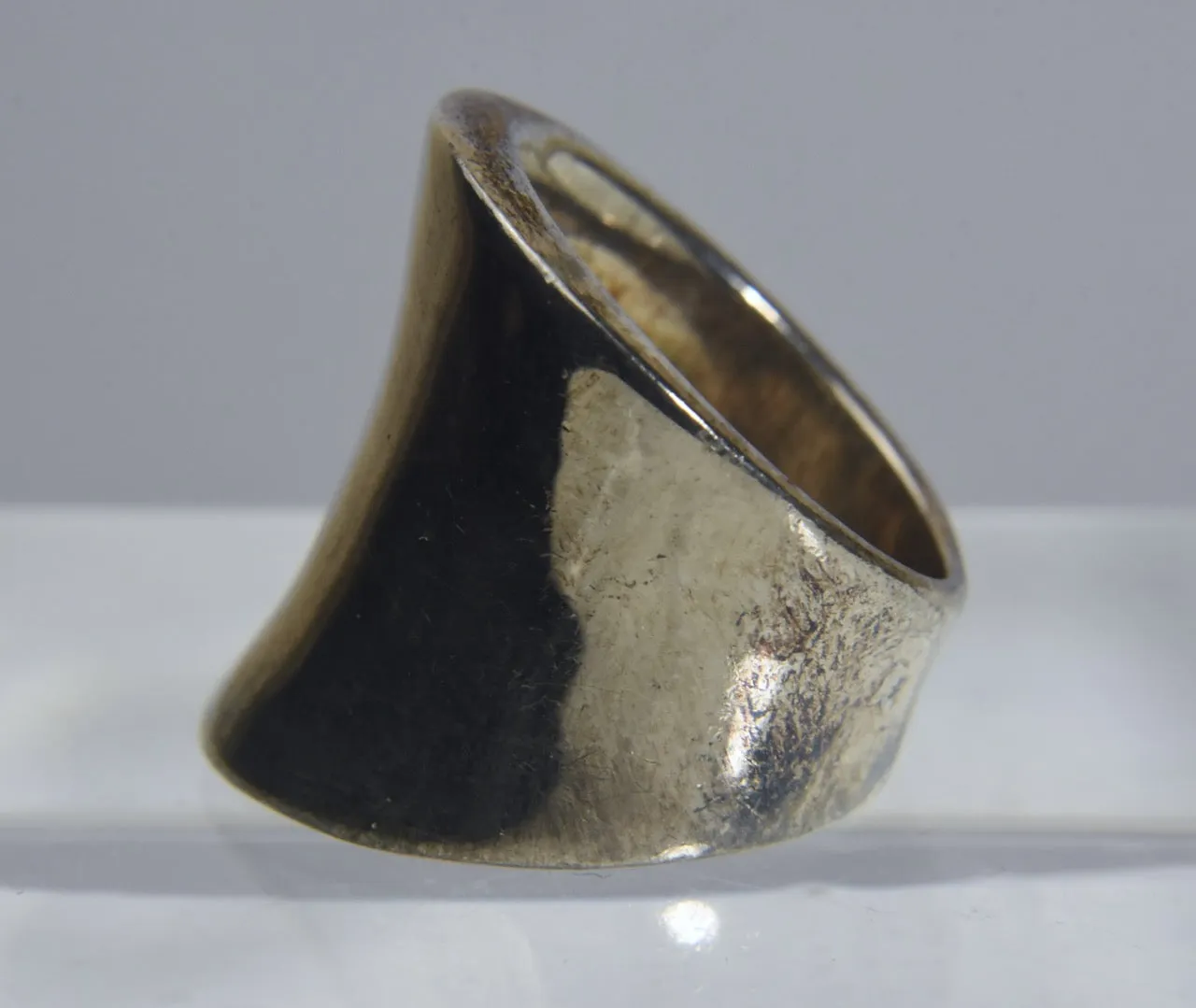 .999 Solid Silver Saddleback Ring - Size 6