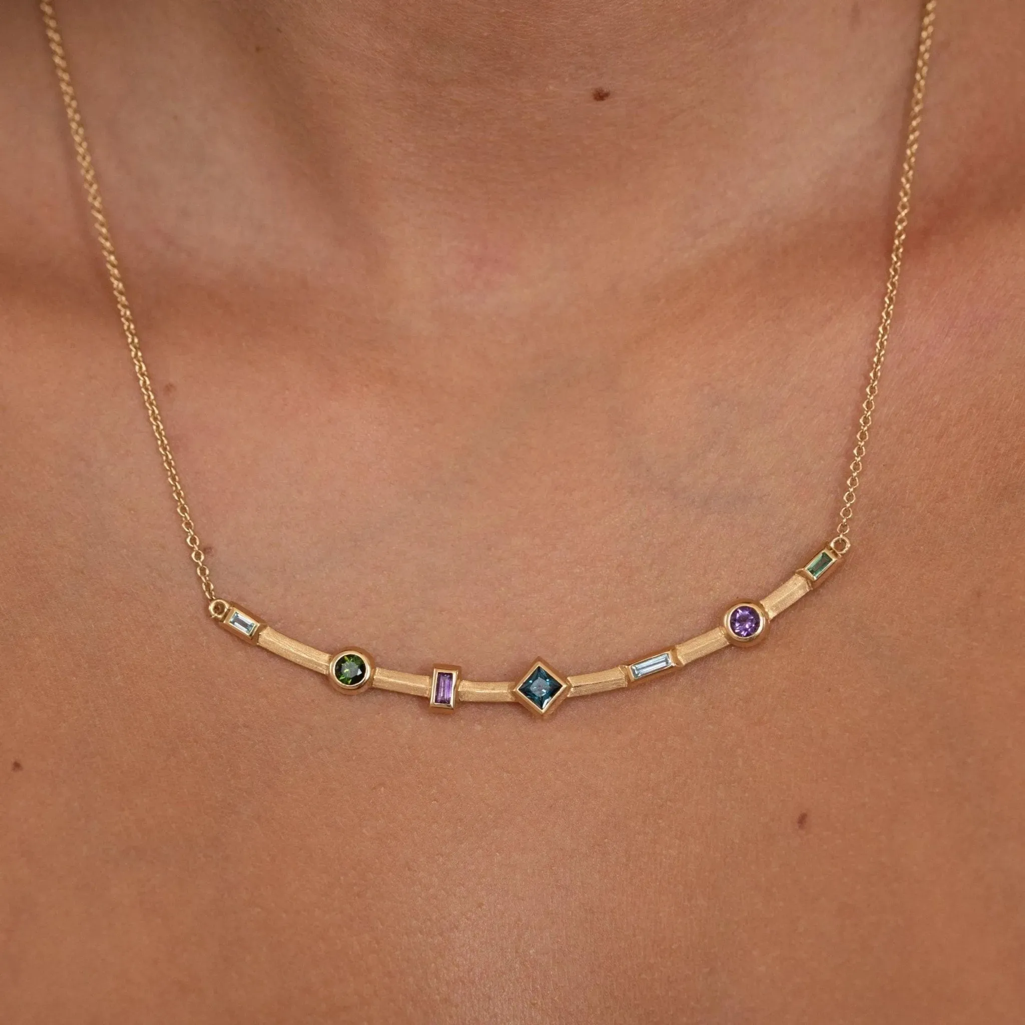 Curved Bar Necklace