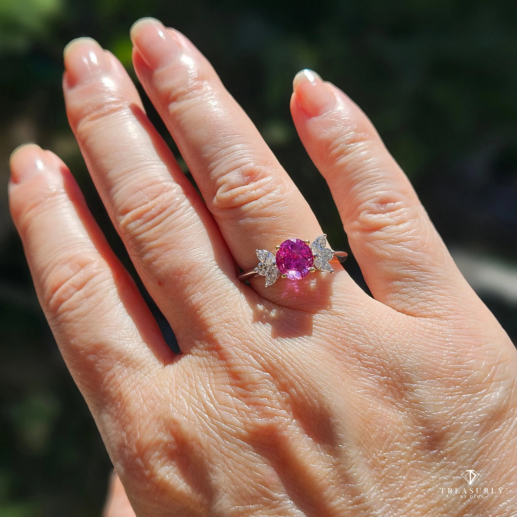 GIA Vintage TIFFANY & Co 2.60ctw Pink Sapphire and Diamond Platinum Ring