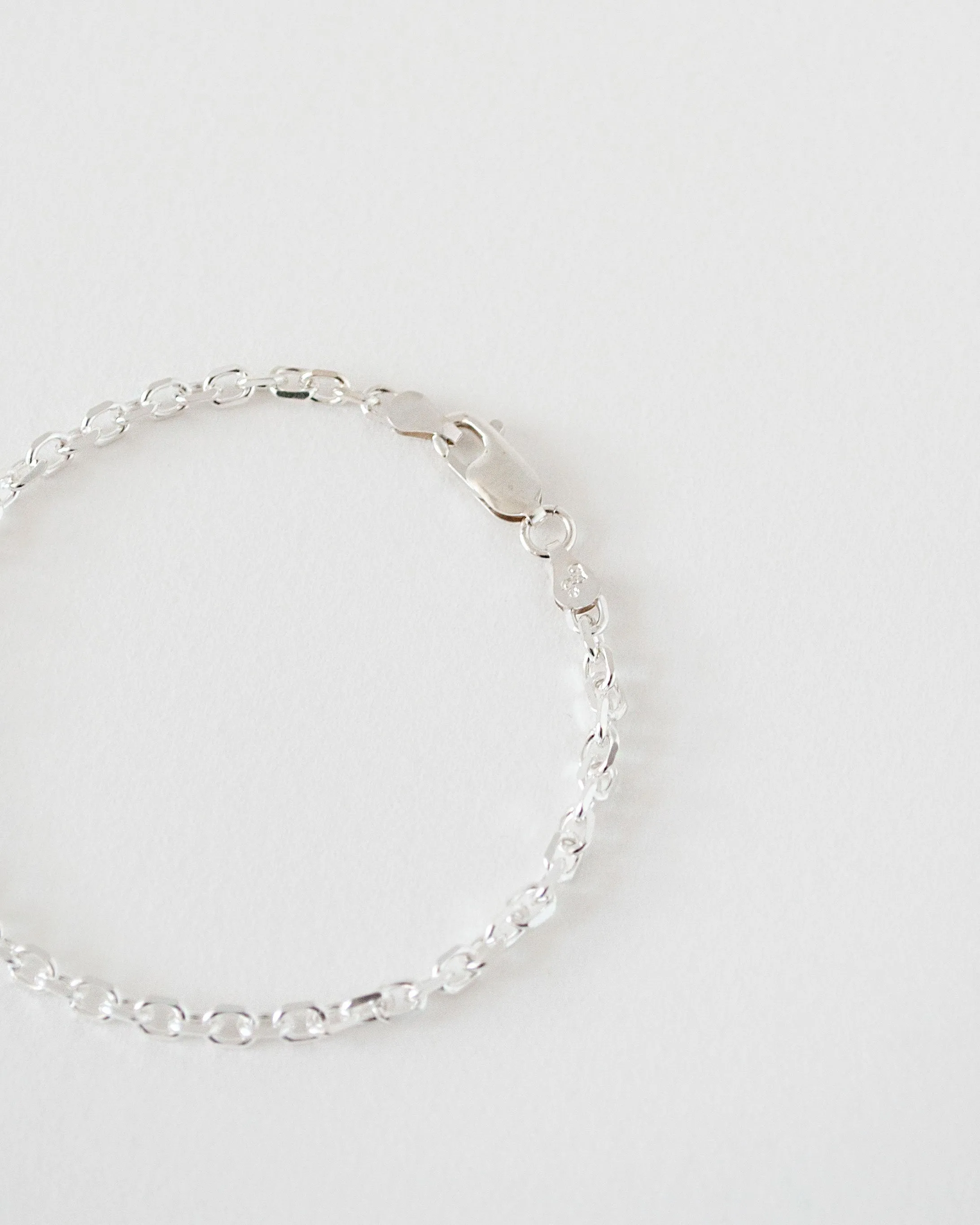 GRAVEN BRACELET