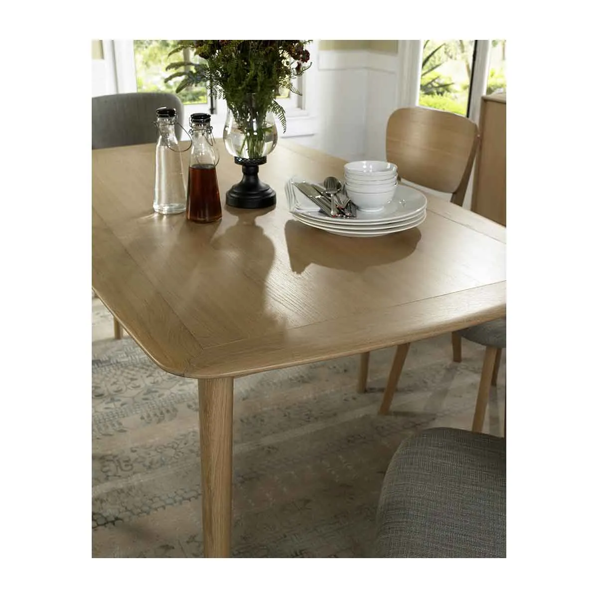 Koto Dining Table (Oak)