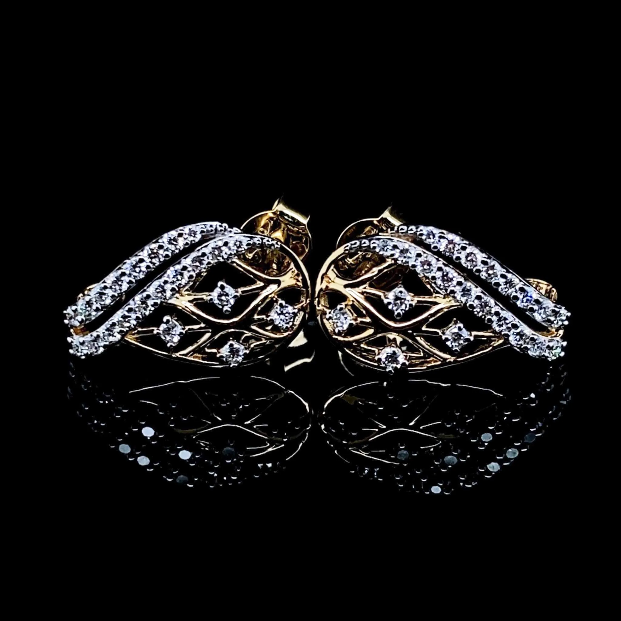 #LVNA2024 | Golden Birds Huggie Stud Diamond Earrings 18kt