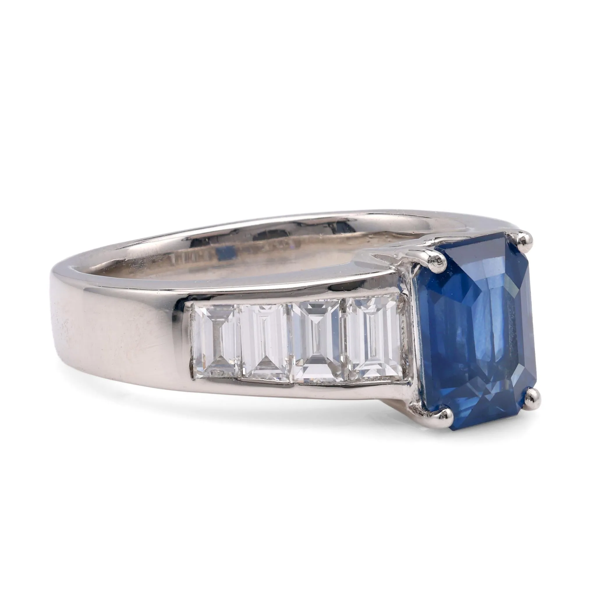 Modern 1.5 Carats Sapphire Diamond Platinum Ring